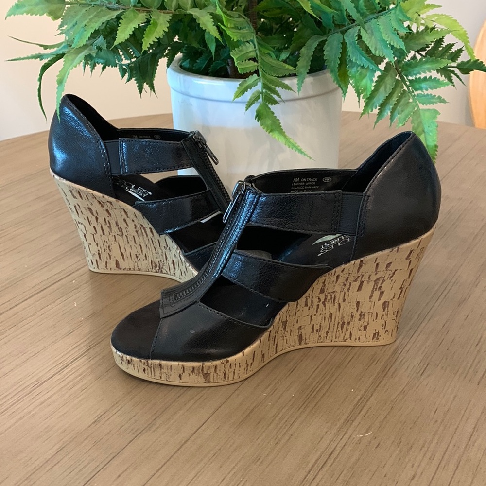 Sandal